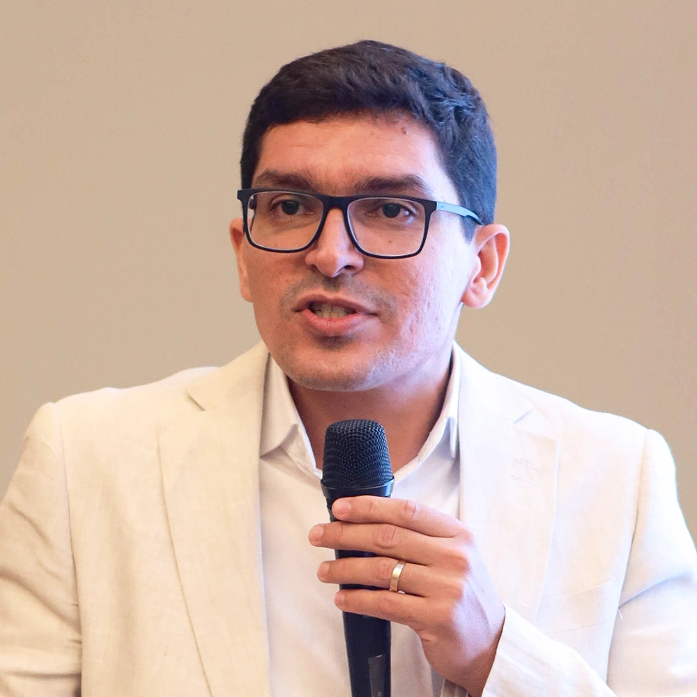 Professor(a) Caio Morais (PE)